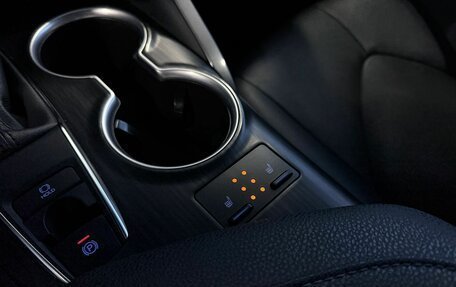 Toyota Camry, 2021 год, 3 799 000 рублей, 19 фотография