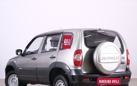 Chevrolet Niva I рестайлинг, 2015 год, 899 000 рублей, 5 фотография