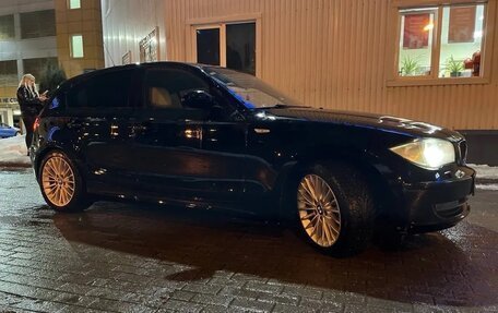 BMW 1 серия, 2009 год, 990 000 рублей, 7 фотография