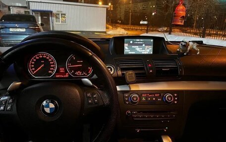 BMW 1 серия, 2009 год, 990 000 рублей, 10 фотография