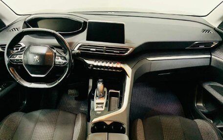 Peugeot 3008 II, 2018 год, 1 729 000 рублей, 10 фотография