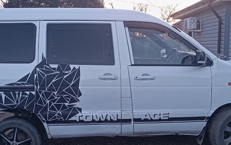 Toyota Town Ace III, 2002 год, 460 000 рублей, 1 фотография