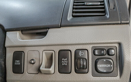 Toyota Voxy II, 2003 год, 1 149 000 рублей, 10 фотография