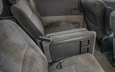 Toyota Voxy II, 2003 год, 1 149 000 рублей, 14 фотография