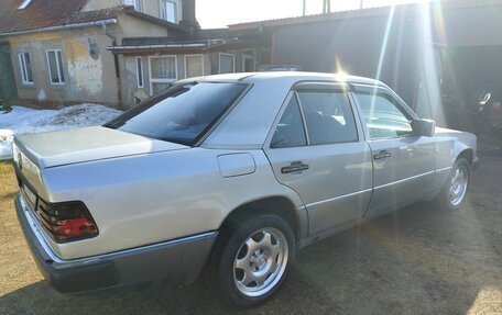 Mercedes-Benz W124, 1990 год, 275 000 рублей, 2 фотография