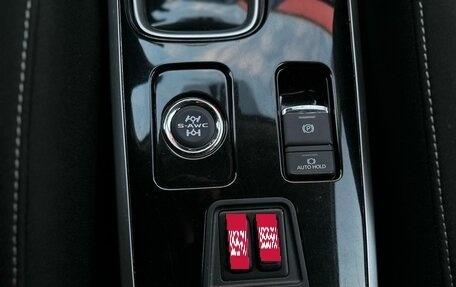 Mitsubishi Outlander III рестайлинг 3, 2021 год, 2 590 000 рублей, 11 фотография