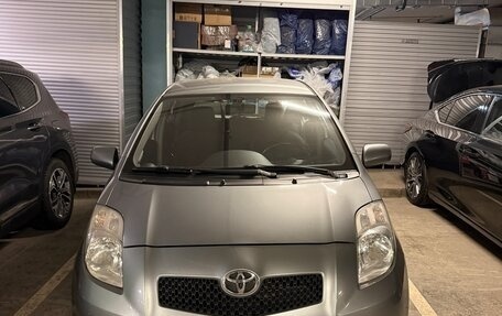 Toyota Yaris III рестайлинг, 2007 год, 620 000 рублей, 1 фотография