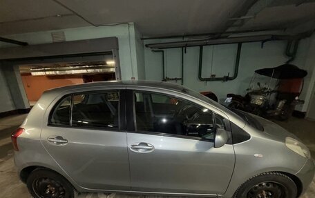 Toyota Yaris III рестайлинг, 2007 год, 620 000 рублей, 4 фотография