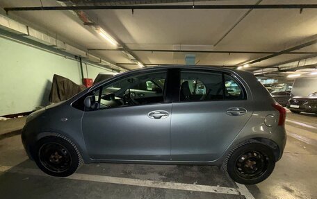 Toyota Yaris III рестайлинг, 2007 год, 620 000 рублей, 3 фотография