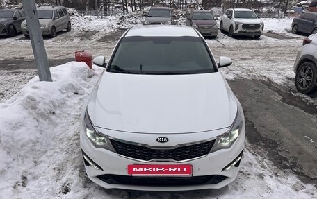 KIA Optima IV, 2019 год, 1 920 000 рублей, 2 фотография