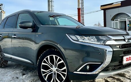 Mitsubishi Outlander III рестайлинг 3, 2018 год, 2 940 000 рублей, 3 фотография