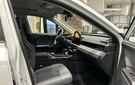 Toyota RAV4, 2025 год, 4 950 000 рублей, 13 фотография