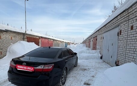 Toyota Camry, 2016 год, 1 900 000 рублей, 3 фотография