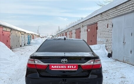 Toyota Camry, 2016 год, 1 900 000 рублей, 4 фотография