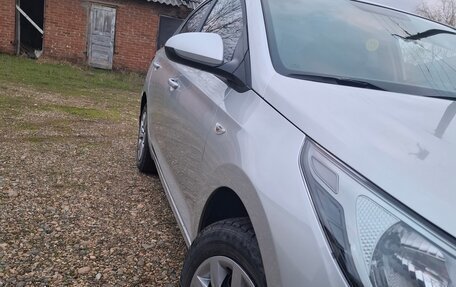 Hyundai Solaris II рестайлинг, 2022 год, 1 755 000 рублей, 2 фотография