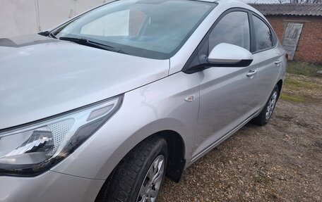 Hyundai Solaris II рестайлинг, 2022 год, 1 755 000 рублей, 5 фотография