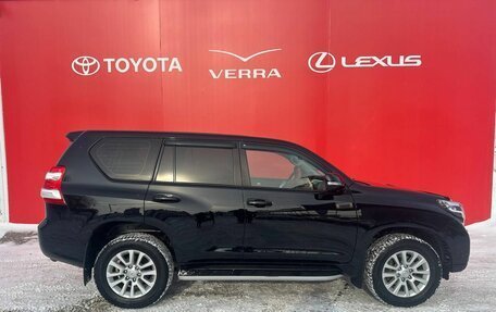 Toyota Land Cruiser Prado 150 рестайлинг 2, 2015 год, 3 190 000 рублей, 5 фотография