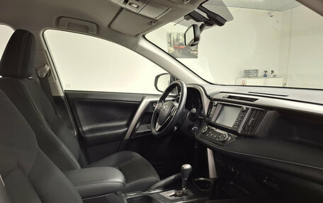 Toyota RAV4, 2017 год, 2 546 000 рублей, 13 фотография