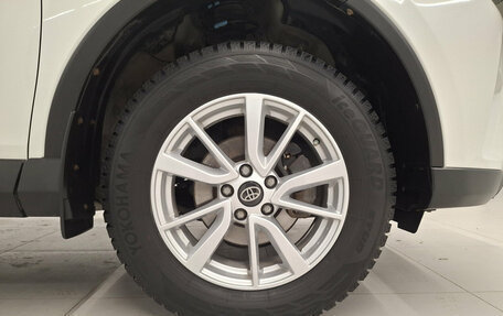 Toyota RAV4, 2017 год, 2 546 000 рублей, 22 фотография