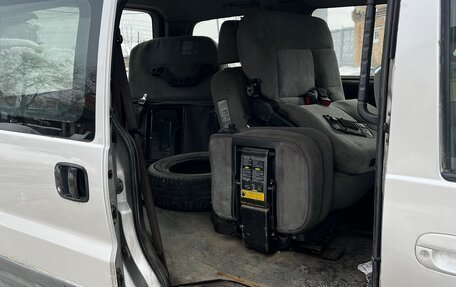 Hyundai H-1 II рестайлинг, 2004 год, 320 000 рублей, 9 фотография