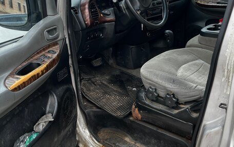 Hyundai H-1 II рестайлинг, 2004 год, 320 000 рублей, 12 фотография