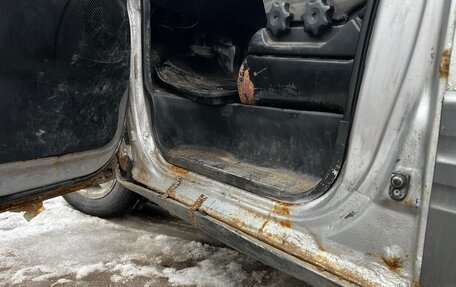 Hyundai H-1 II рестайлинг, 2004 год, 320 000 рублей, 16 фотография