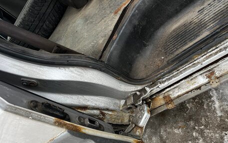 Hyundai H-1 II рестайлинг, 2004 год, 320 000 рублей, 20 фотография