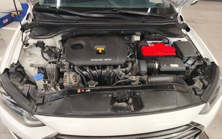 Hyundai Elantra VI рестайлинг, 2016 год, 1 690 000 рублей, 2 фотография