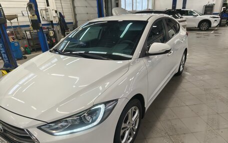 Hyundai Elantra VI рестайлинг, 2016 год, 1 690 000 рублей, 5 фотография