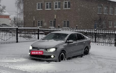 Volkswagen Polo VI (EU Market), 2012 год, 650 000 рублей, 3 фотография