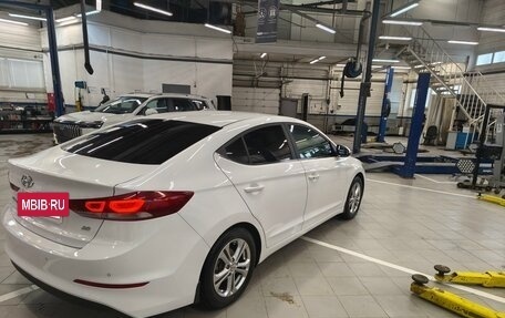 Hyundai Elantra VI рестайлинг, 2016 год, 1 690 000 рублей, 7 фотография