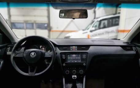 Skoda Octavia, 2017 год, 1 369 000 рублей, 2 фотография