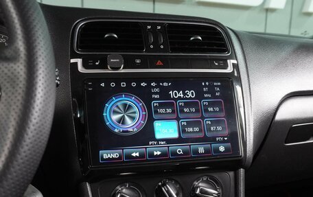 Volkswagen Polo VI (EU Market), 2011 год, 729 000 рублей, 14 фотография