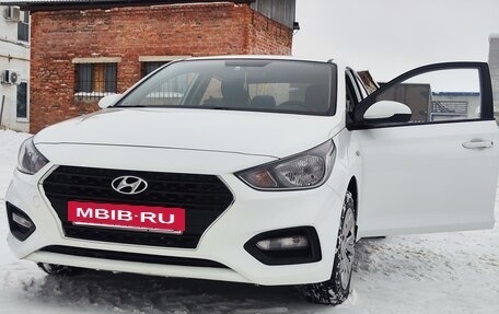 Hyundai Solaris II рестайлинг, 2017 год, 1 380 000 рублей, 4 фотография