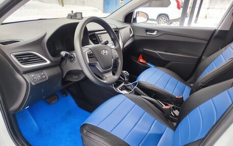 Hyundai Solaris II рестайлинг, 2017 год, 1 380 000 рублей, 12 фотография