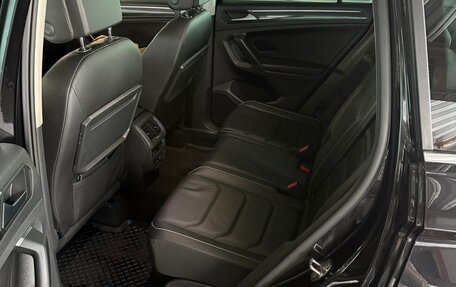 Volkswagen Tiguan II, 2018 год, 2 850 000 рублей, 10 фотография