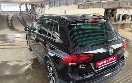 Volkswagen Tiguan II, 2018 год, 2 850 000 рублей, 3 фотография