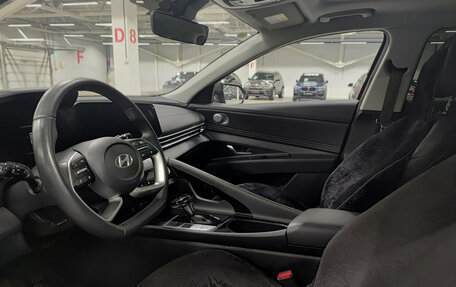 Hyundai Elantra, 2023 год, 2 150 000 рублей, 16 фотография