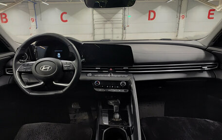 Hyundai Elantra, 2023 год, 2 150 000 рублей, 14 фотография