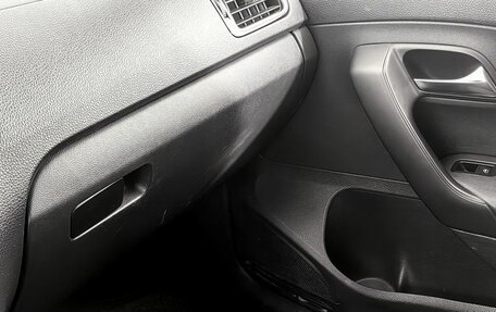 Volkswagen Polo VI (EU Market), 2018 год, 950 000 рублей, 14 фотография