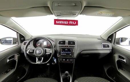 Volkswagen Polo VI (EU Market), 2018 год, 950 000 рублей, 10 фотография