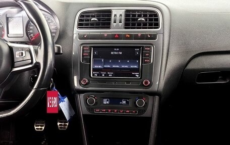 Volkswagen Polo VI (EU Market), 2018 год, 950 000 рублей, 19 фотография