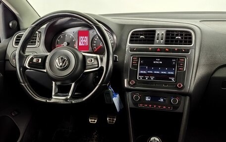 Volkswagen Polo VI (EU Market), 2018 год, 950 000 рублей, 11 фотография