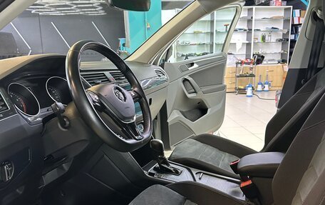 Volkswagen Tiguan II, 2019 год, 2 999 999 рублей, 12 фотография