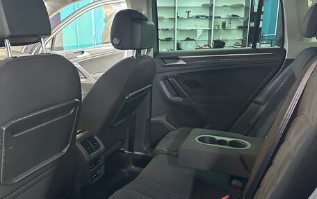 Volkswagen Tiguan II, 2019 год, 2 999 999 рублей, 13 фотография