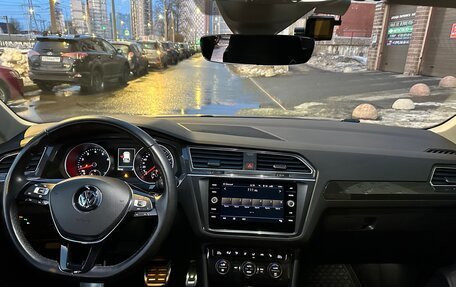 Volkswagen Tiguan II, 2019 год, 2 999 999 рублей, 18 фотография