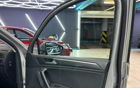 Volkswagen Tiguan II, 2019 год, 2 999 999 рублей, 15 фотография