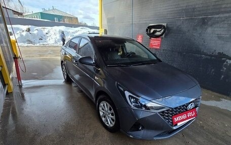 Hyundai Solaris II рестайлинг, 2021 год, 1 673 000 рублей, 3 фотография