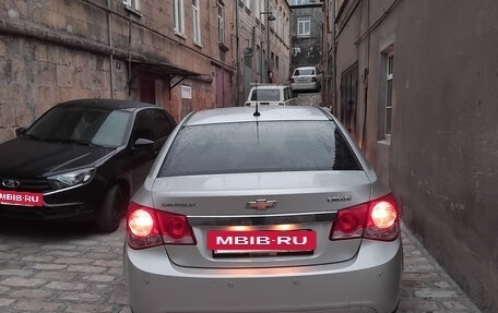 Chevrolet Cruze II, 2011 год, 600 000 рублей, 4 фотография