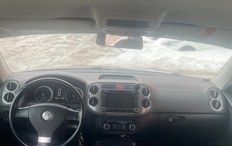 Volkswagen Tiguan I, 2010 год, 750 000 рублей, 7 фотография